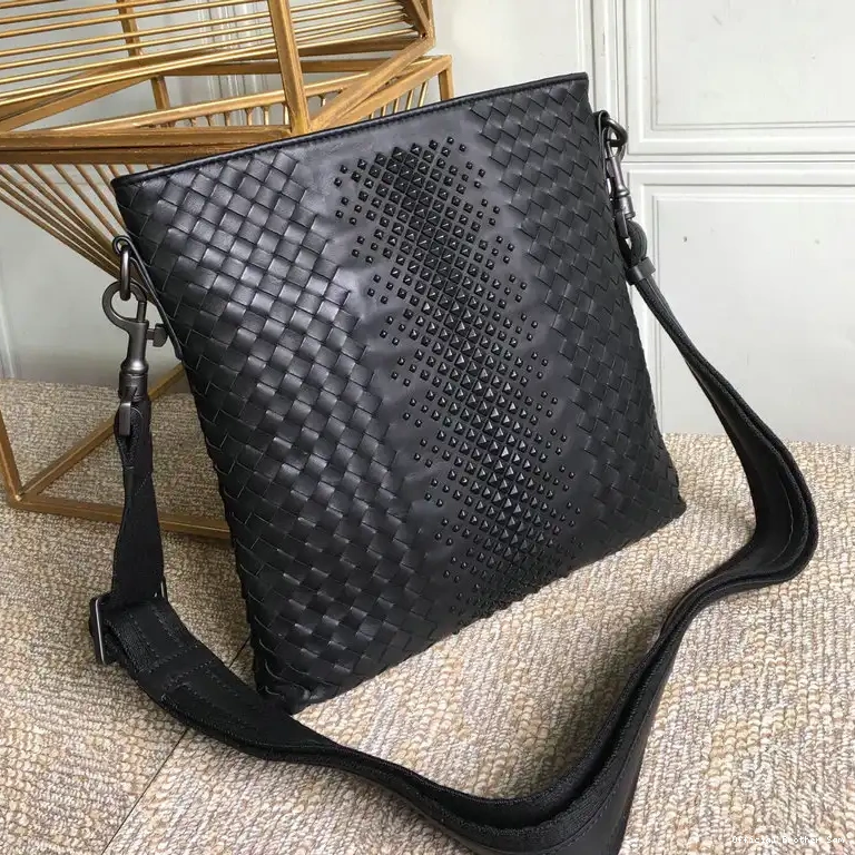 Official Brother Sam Veneta 2108SF0314 Bag Bottega 1015